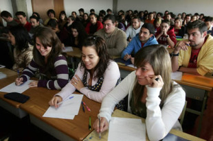 O presidente da Xunta asegurou que nesta lexislatura medrou un 40% o financiamento universitario