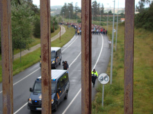 Os gandeiros estiveron en todo momento escoltados por furgóns policiais