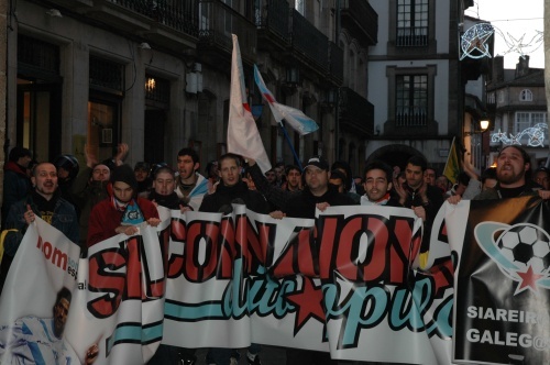 Sen apoio institucional, a Selección Galega xoga en Compostela